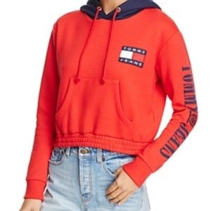 Tommy Hilfiger x UO cropped hoodie